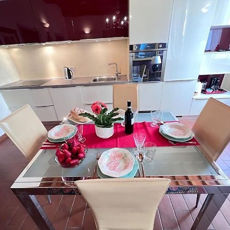 Casa Tommaso Apartment Лука Екстериор снимка
