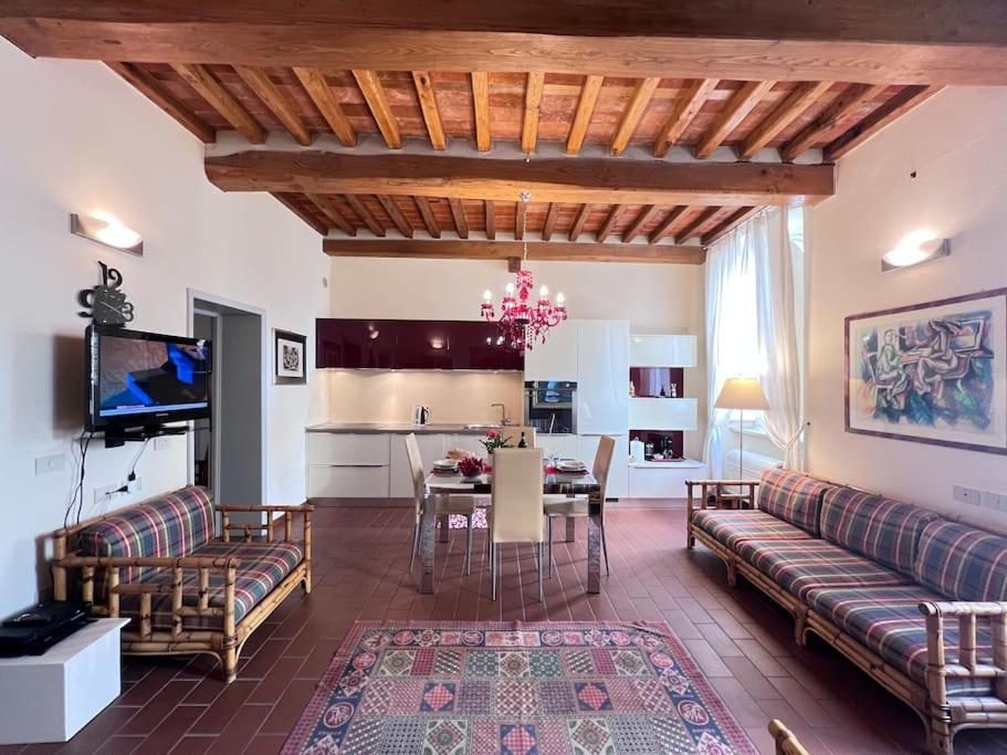 Casa Tommaso Apartment Лука Екстериор снимка
